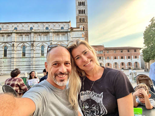 Photo of Nicole and her husband